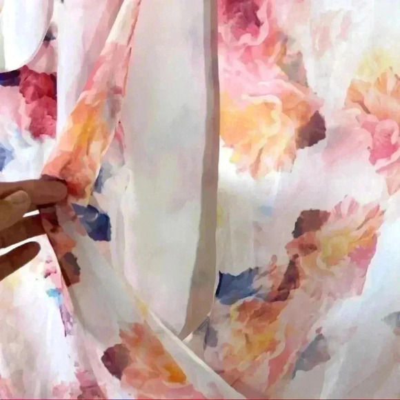 Paraphrase Pastel Floral Sleeveless Semi Sheer Top - Picture 11 of 12